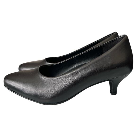 Trotters Kiera Black Leather Kitten Heels, 7W - Picture 1 of 6
